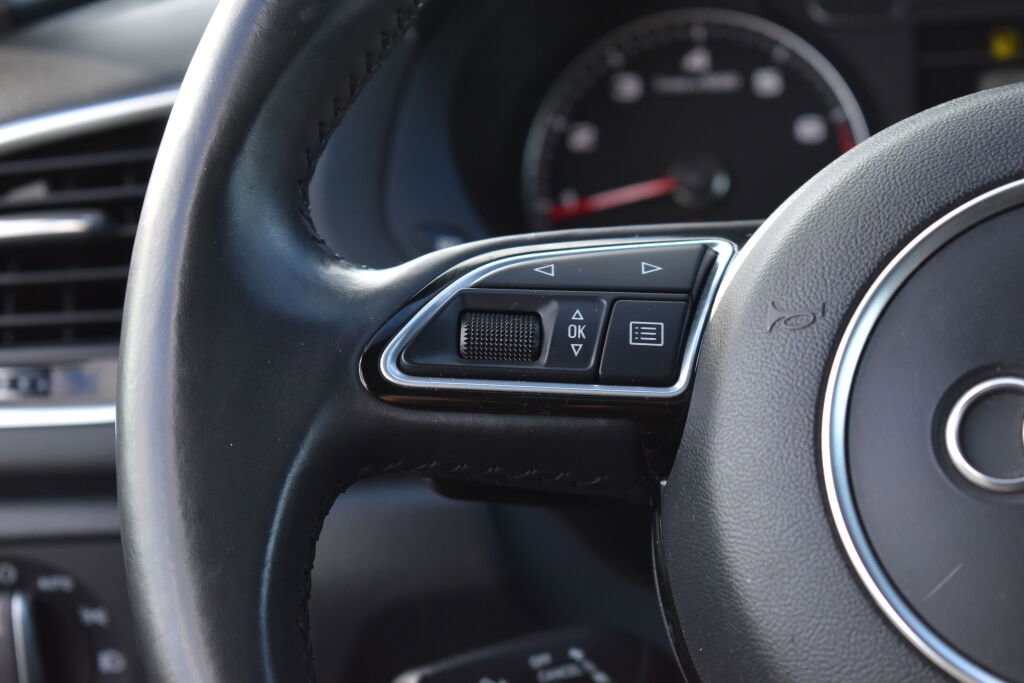 Used 2017 Audi Q3 2.0T Prestige w/ Prestige Package image 19