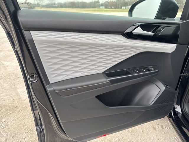 Used 2024 Volkswagen Taos S image 14