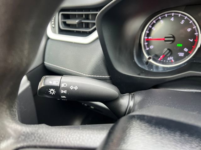 Used 2021 Toyota RAV4 LE image 28