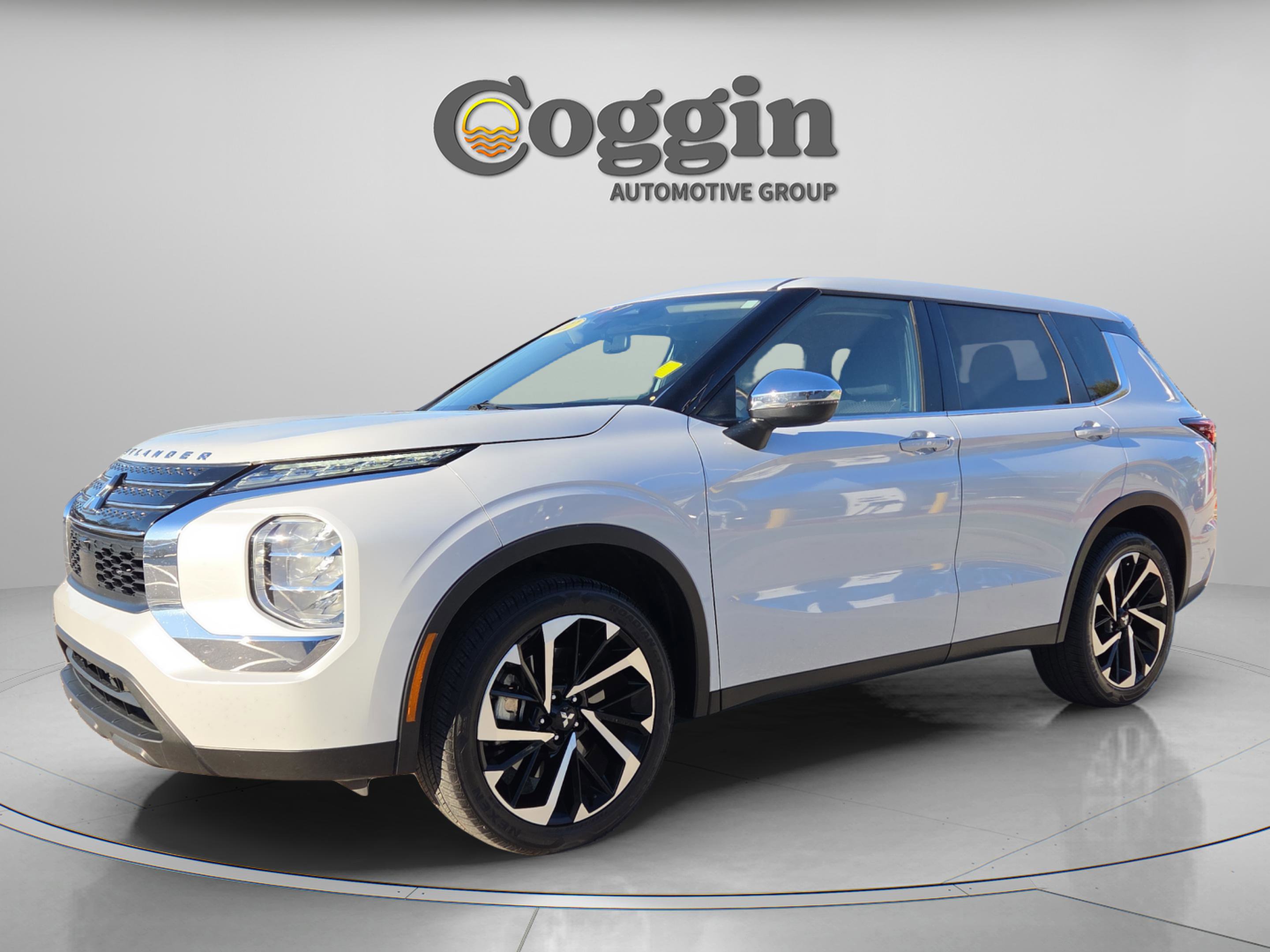 Used 2022 Mitsubishi Outlander ES image 1