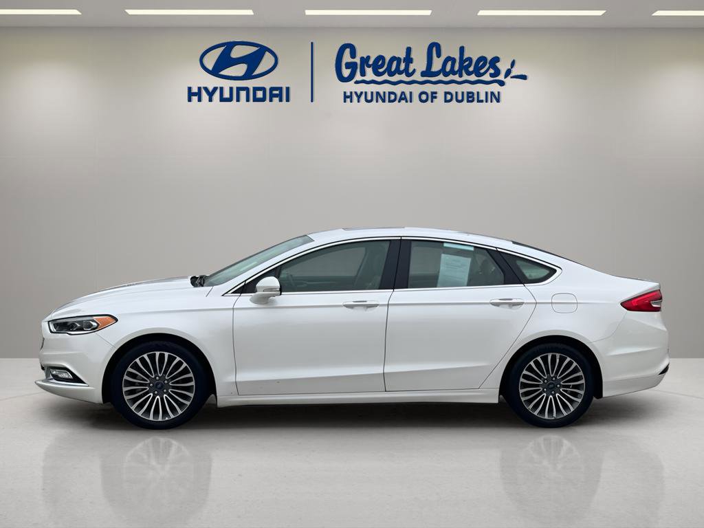 Used 2017 Ford Fusion SE w/ Fusion SE Technology Package image 2