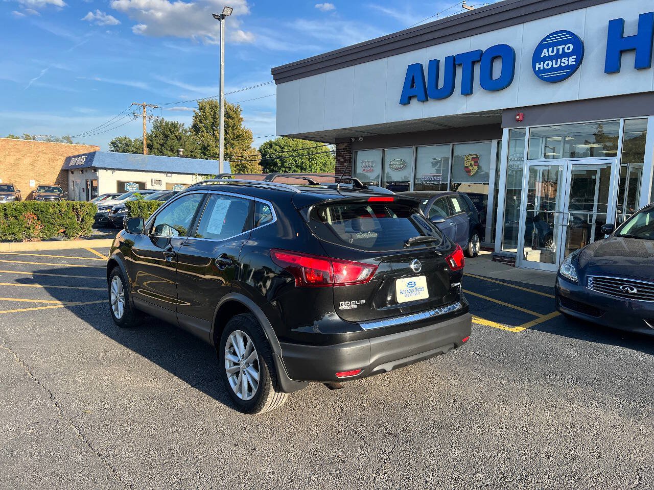 Used 2017 Nissan Rogue Sport SV AWD/4WD image 10