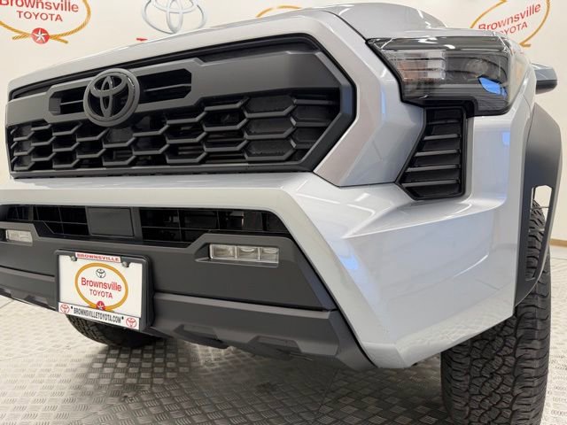 New 2026 Toyota Tacoma TRD Off-Road AWD/4WD image 13