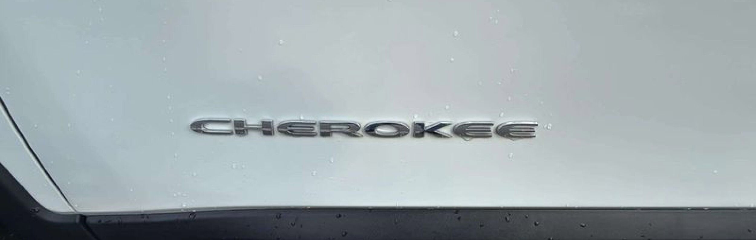 Used 2020 Jeep Cherokee Limited image 23