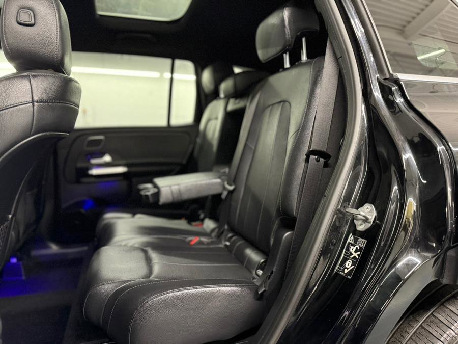 Used 2021 Mercedes-Benz GLB 250 4MATIC image 37