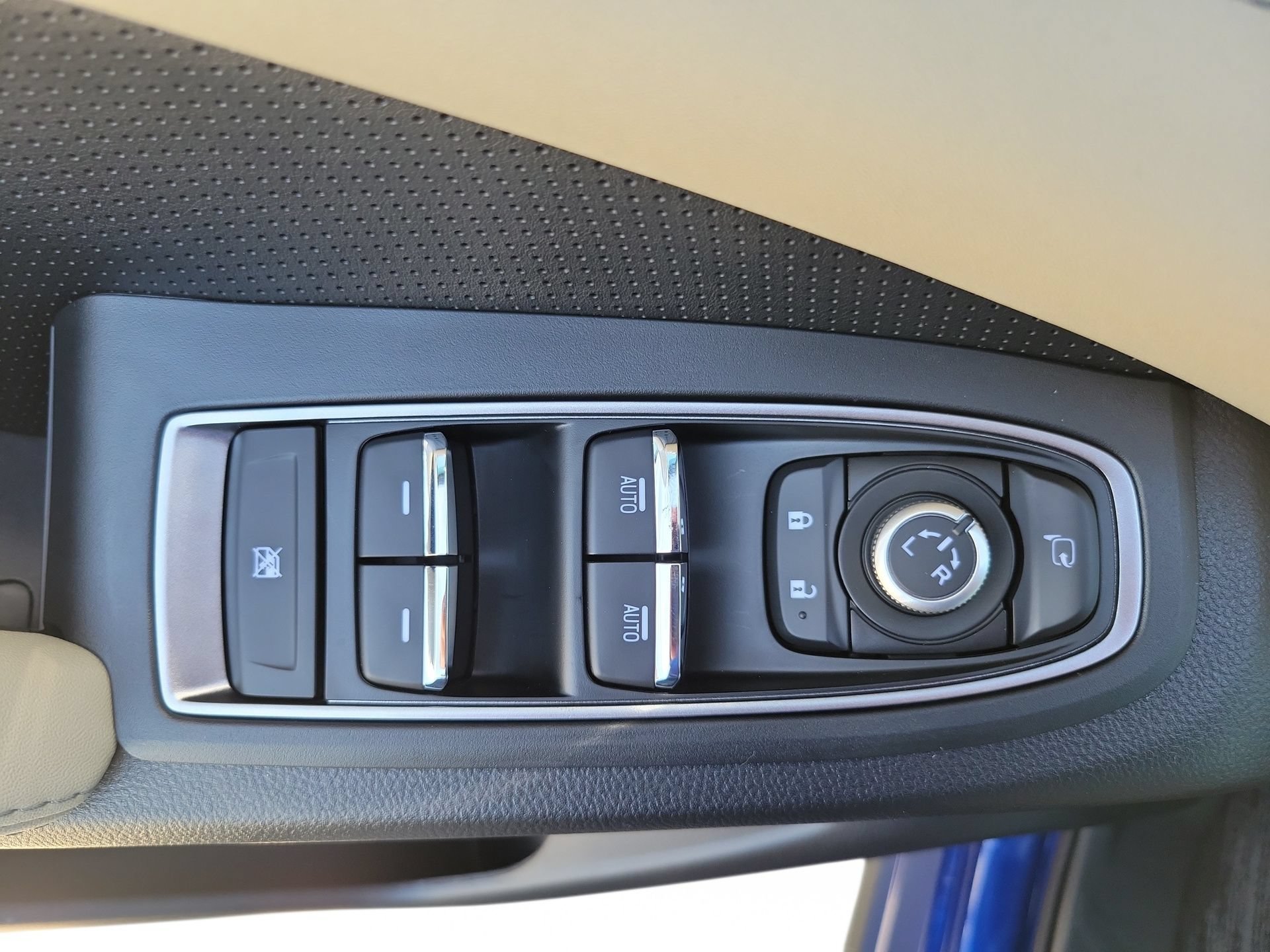 New 2026 Subaru Ascent Limited AWD/4WD image 15