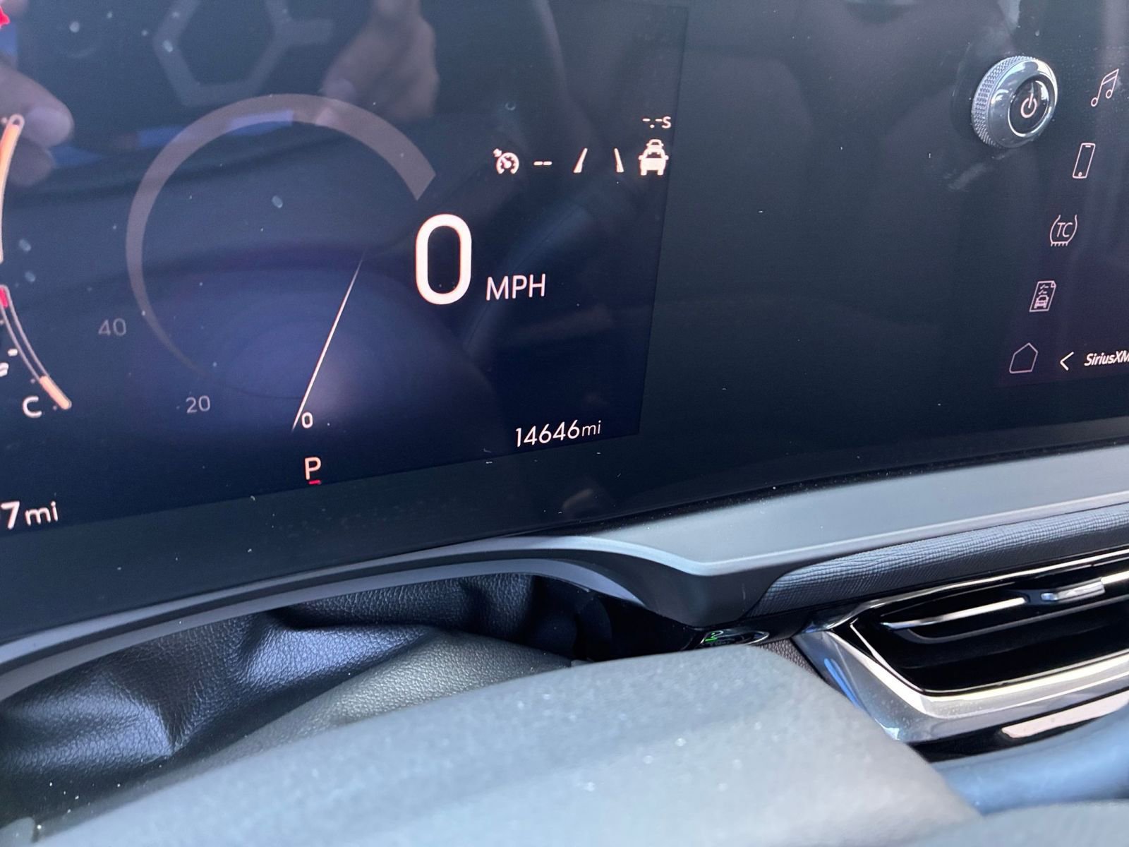 Used 2025 Buick Envista Sport Touring image 39