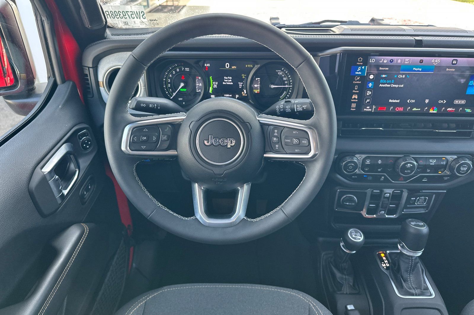 Used 2025 Jeep Wrangler Unlimited Sahara image 14