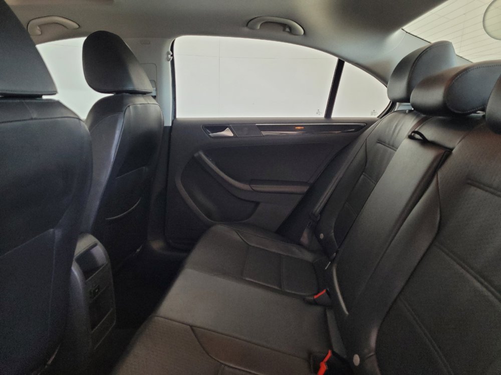Used 2016 Volkswagen Jetta SEL FWD image 18