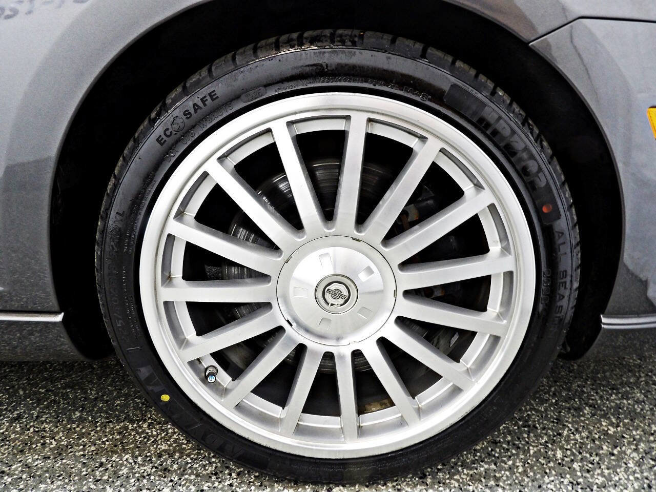 Used 2005 Chrysler Crossfire SRT-6 image 17