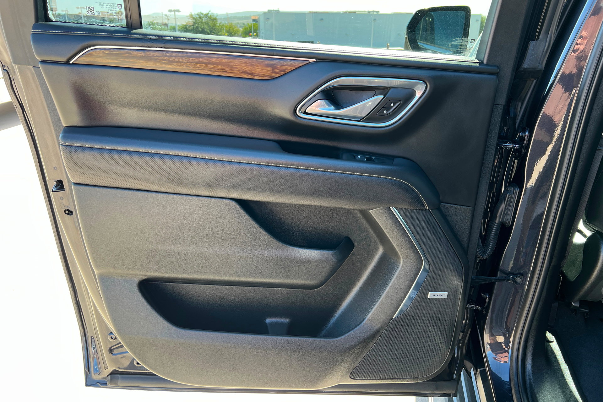 Used 2023 Chevrolet Suburban Premier AWD/4WD image 19