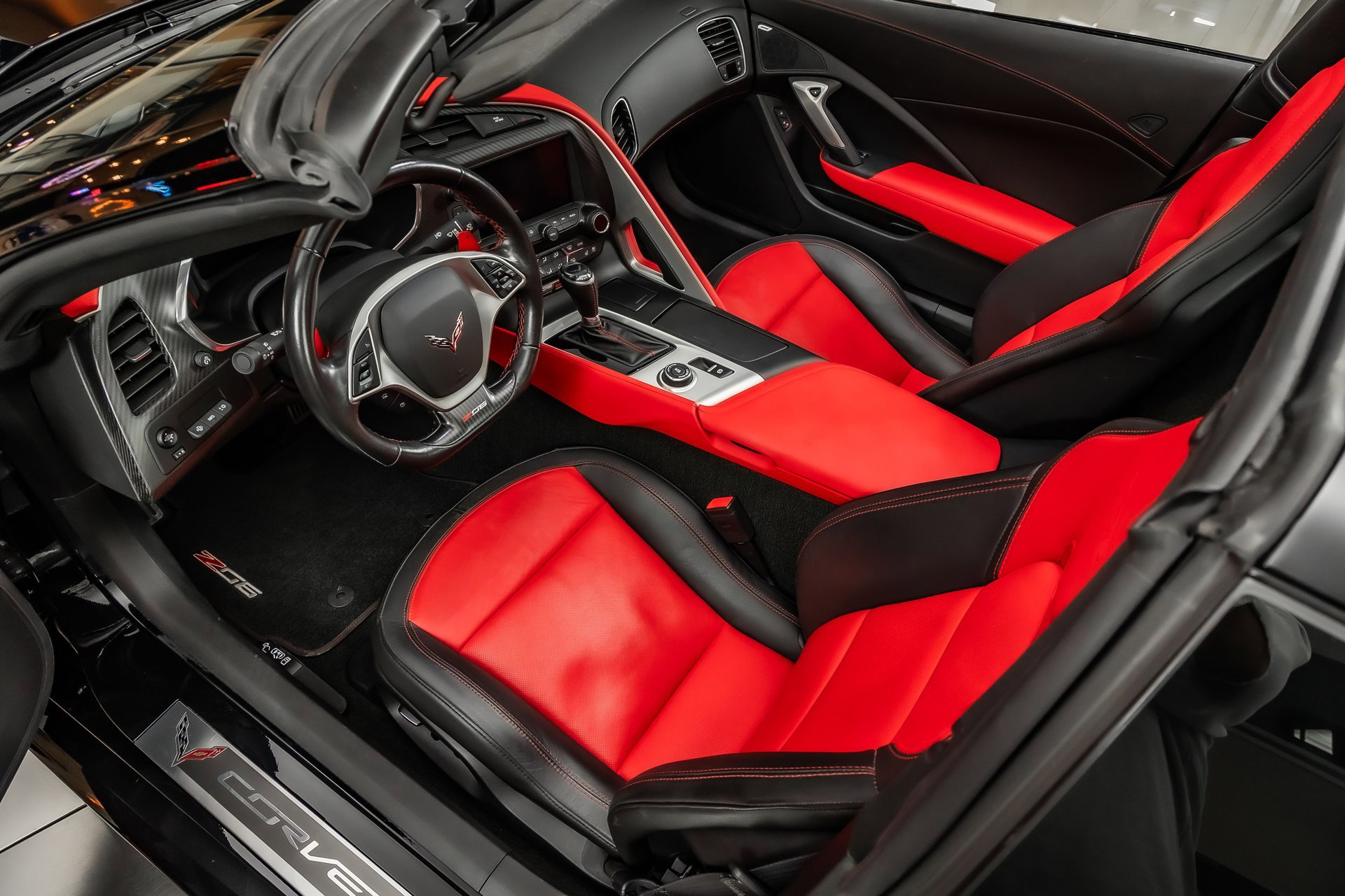 Used 2017 Chevrolet Corvette Z06 image 2