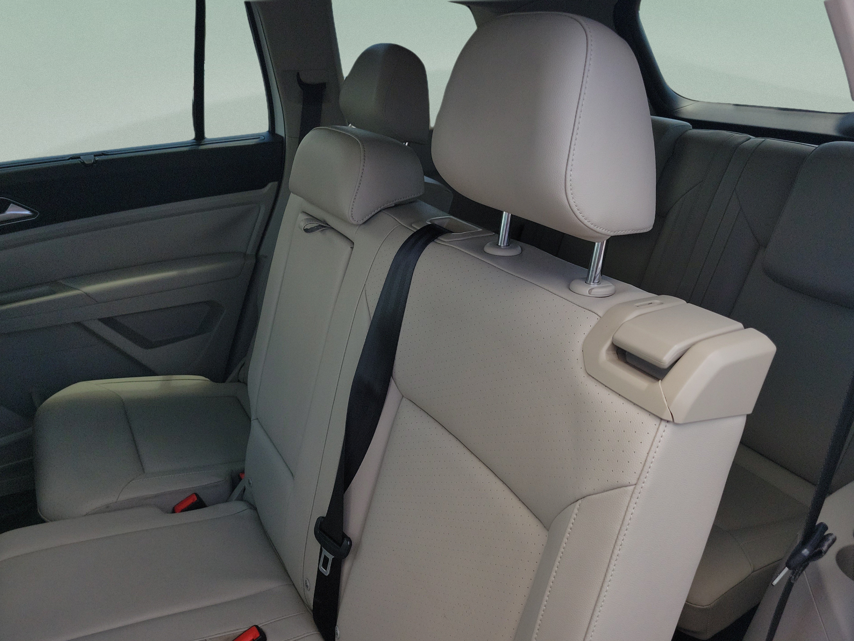 Used 2019 Volkswagen Atlas SEL FWD image 25