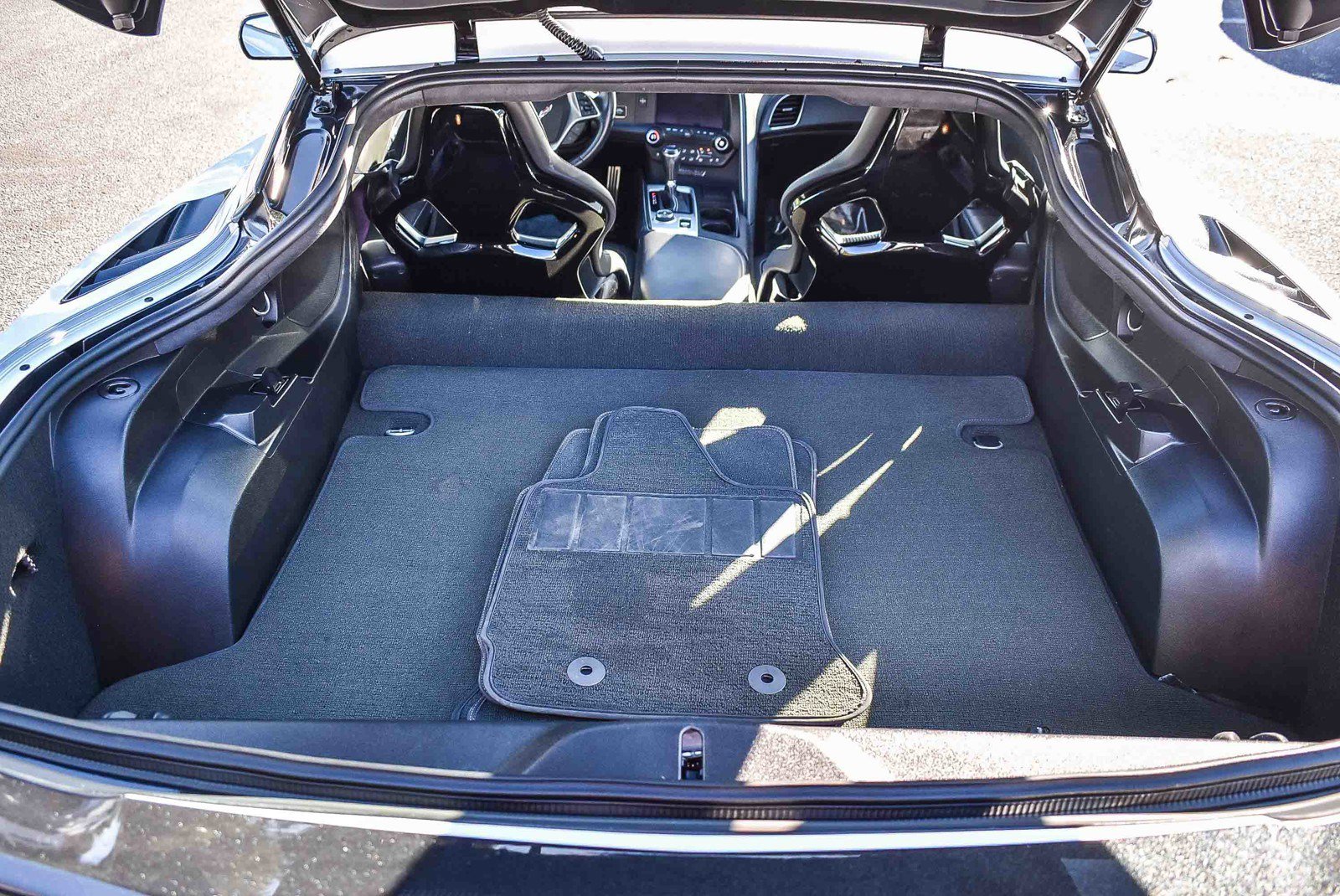 Used 2015 Chevrolet Corvette Stingray Coupe w/ 3LT Preferred Equipment Group image 22