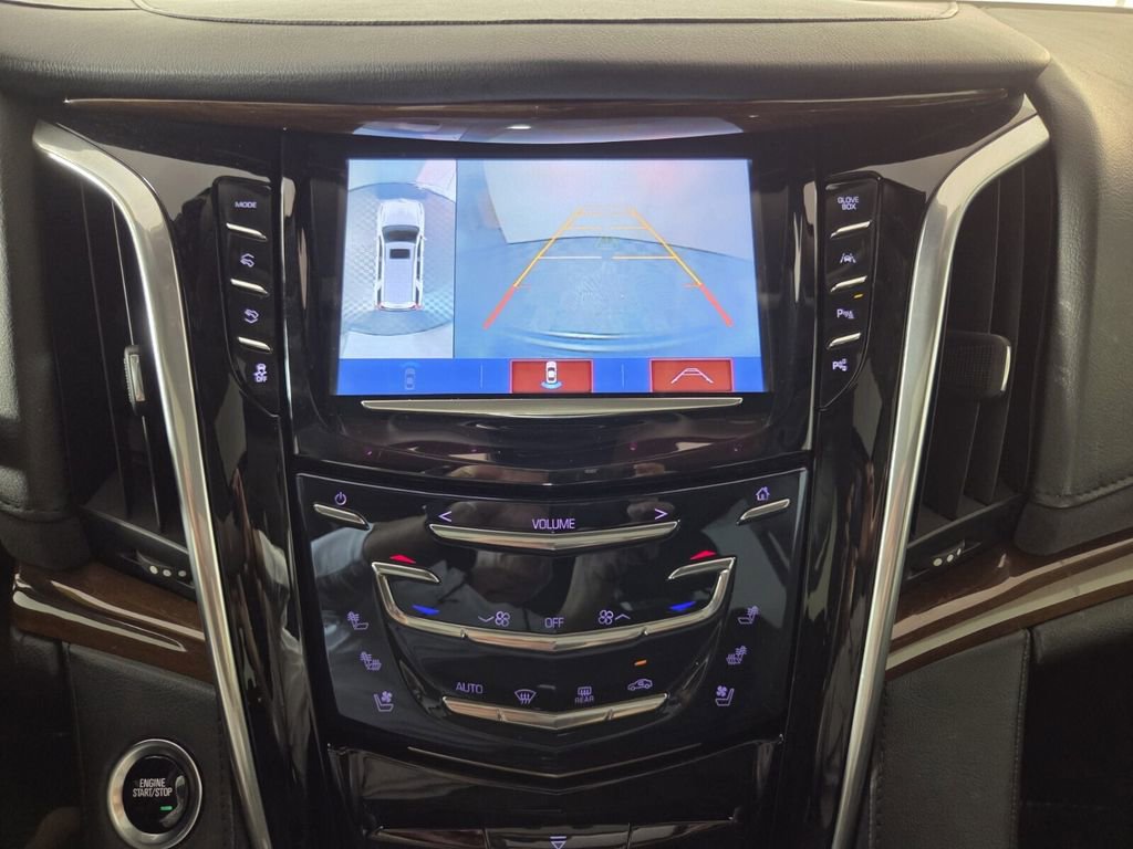 Used 2019 Cadillac Escalade ESV Luxury RWD image 12