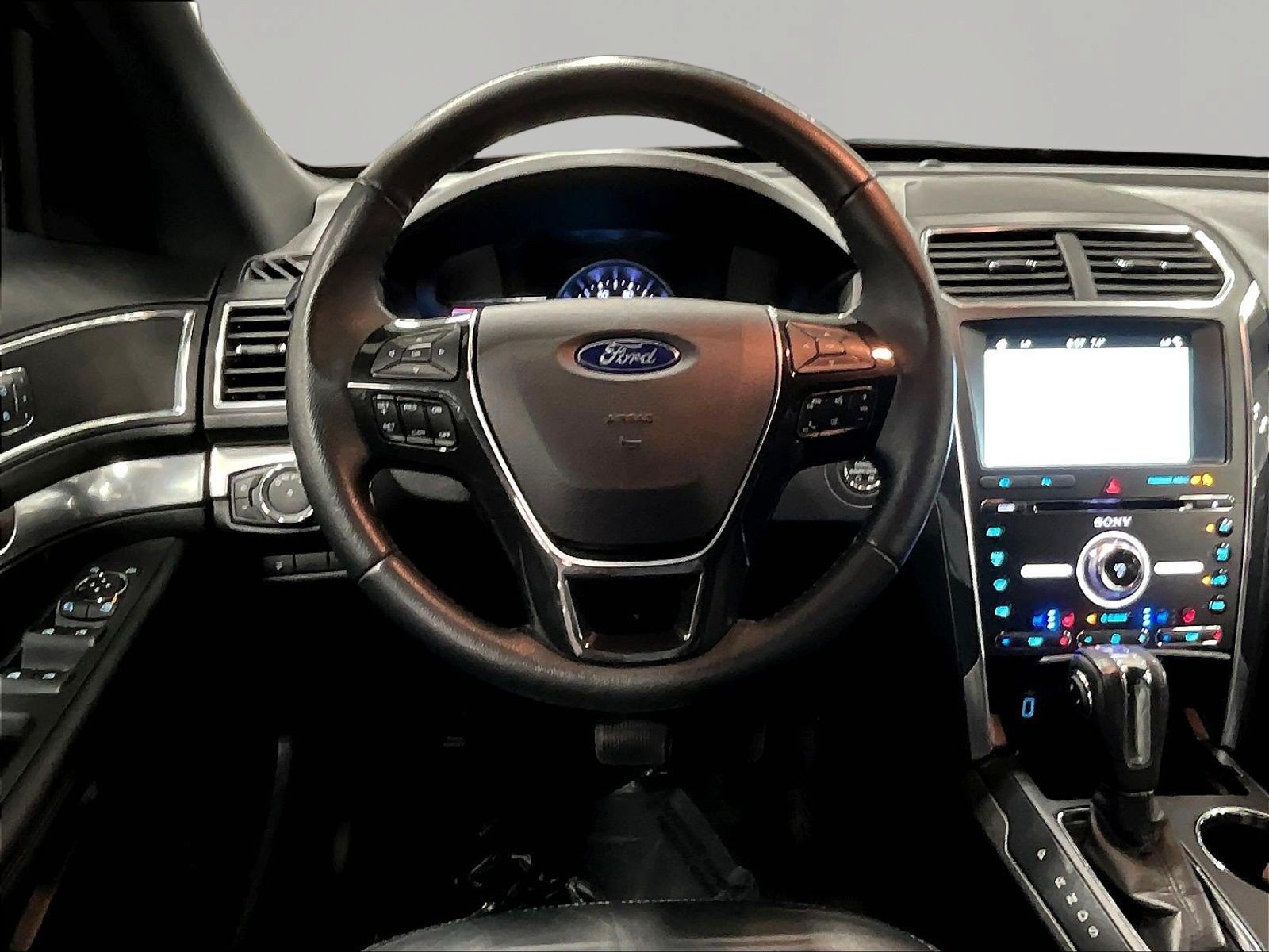 Used 2018 Ford Explorer Limited AWD/4WD image 8