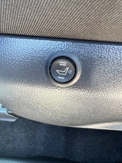 Used 2024 Toyota RAV4 LE AWD/4WD image 19