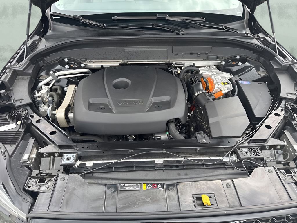 Used 2024 Volvo XC60 T8 Core AWD/4WD image 33