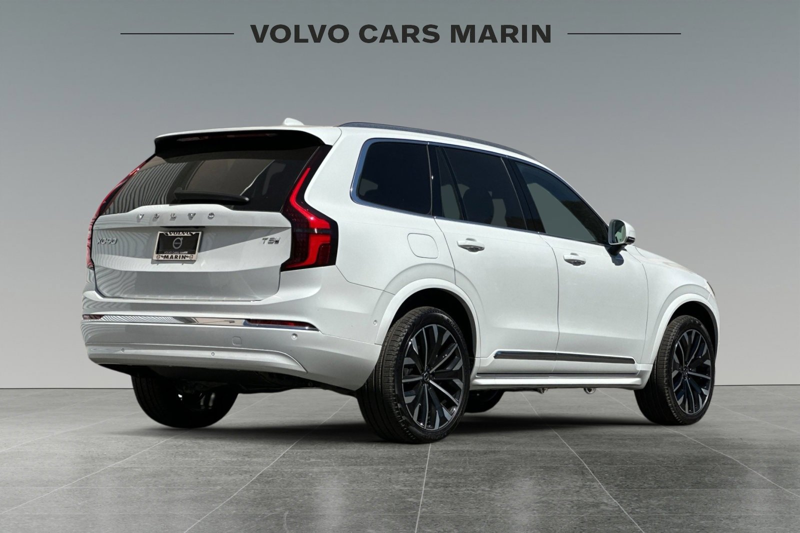 New 2026 Volvo XC90 T8 Plus image 2