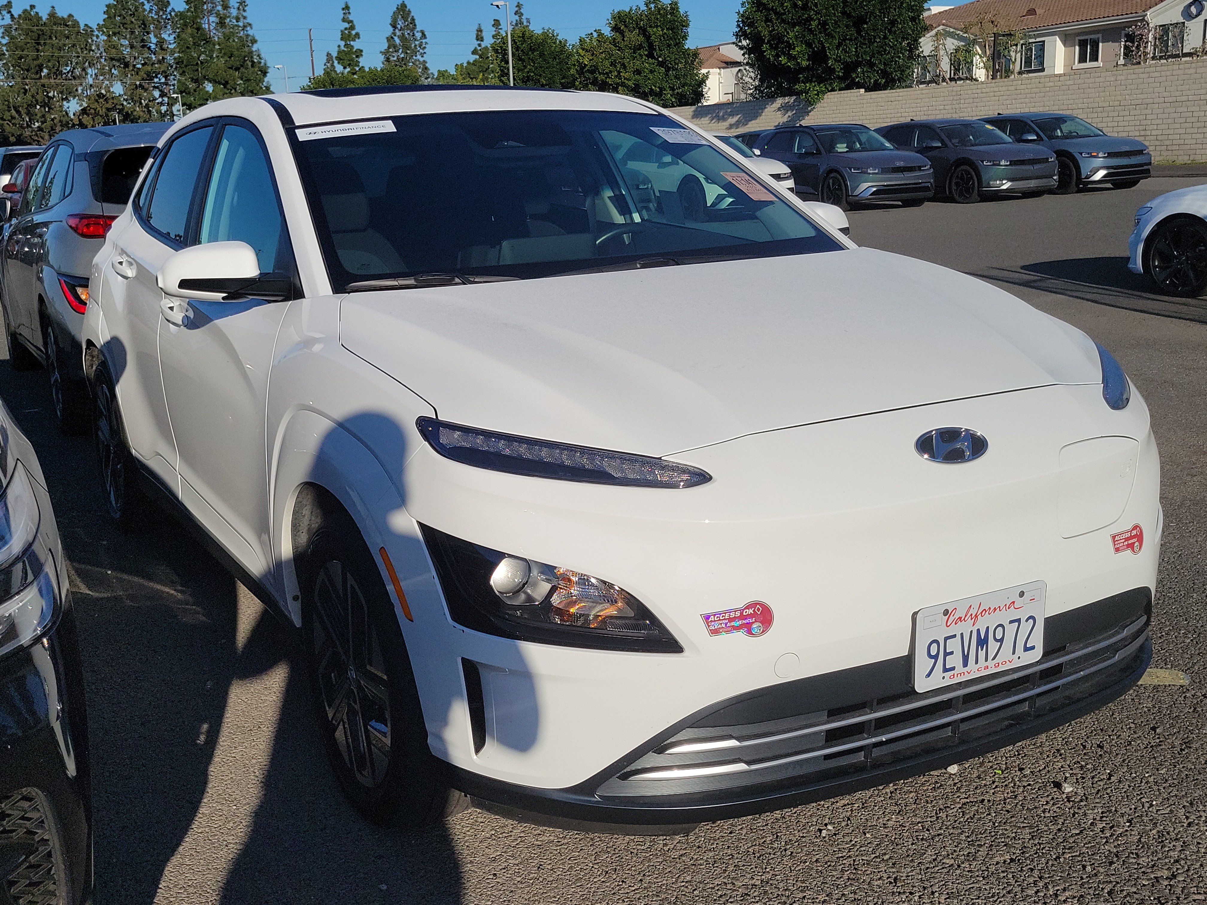 Used 2023 Hyundai Kona SEL image 3