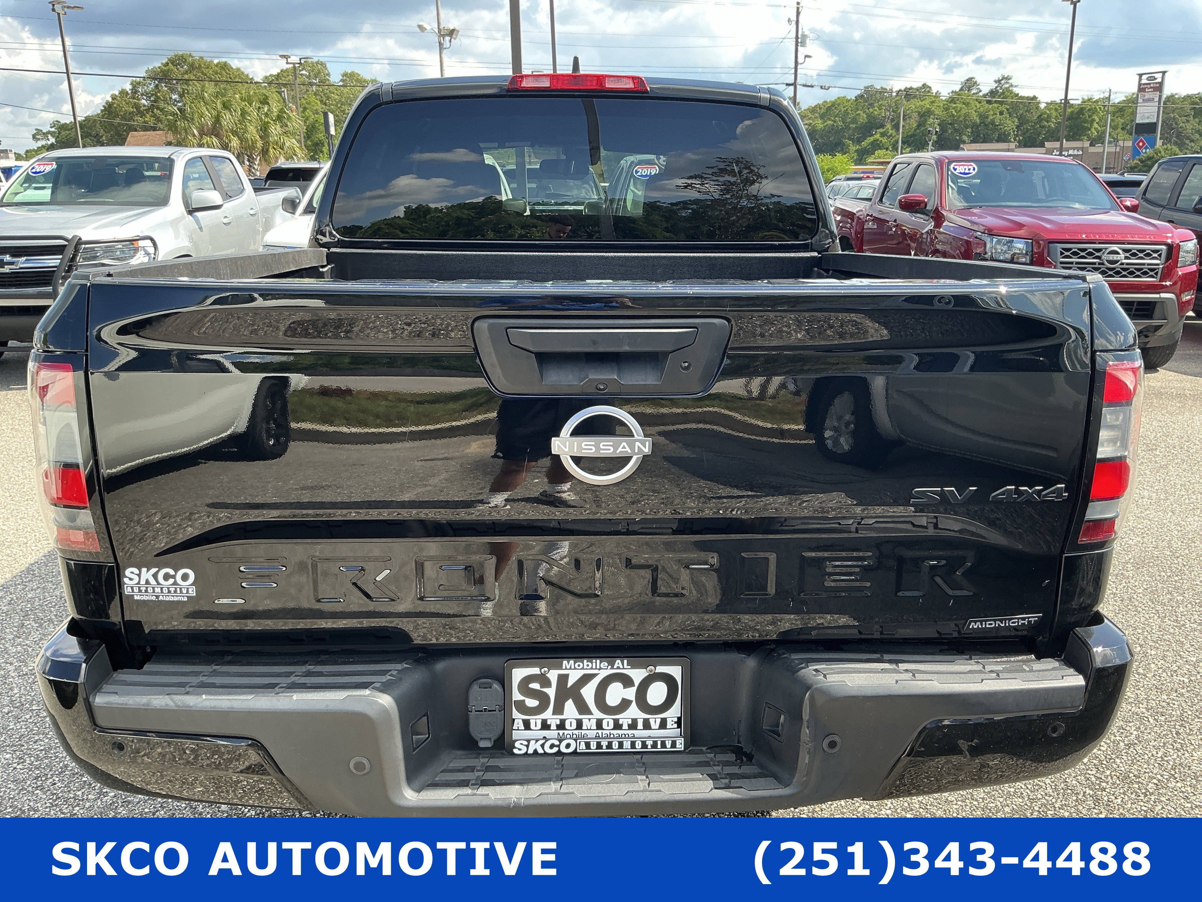Used 2023 Nissan Frontier SV w/ Midnight Edition Package AWD/4WD image 4