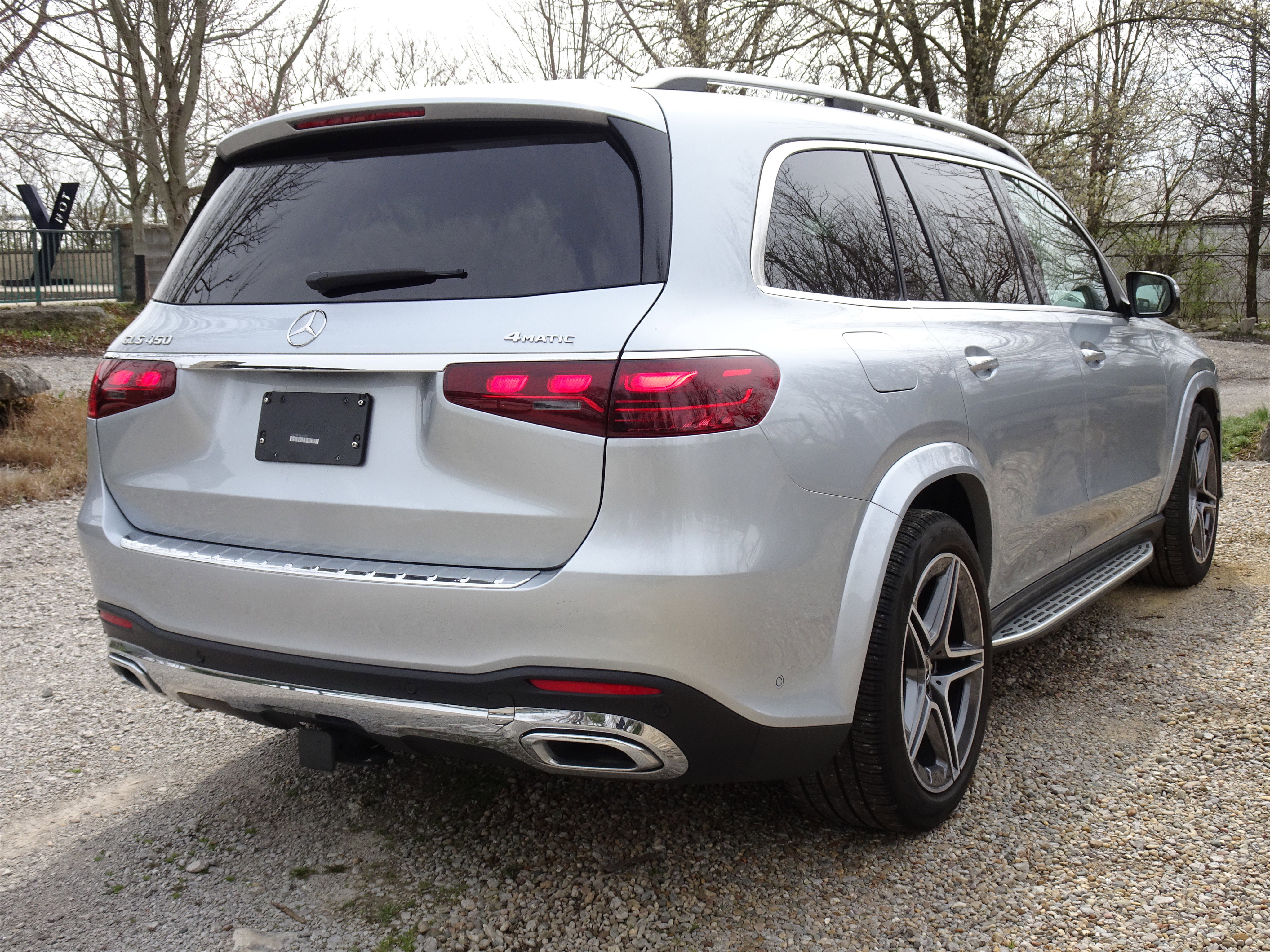 Used 2024 Mercedes-Benz GLS 450 4MATIC image 10