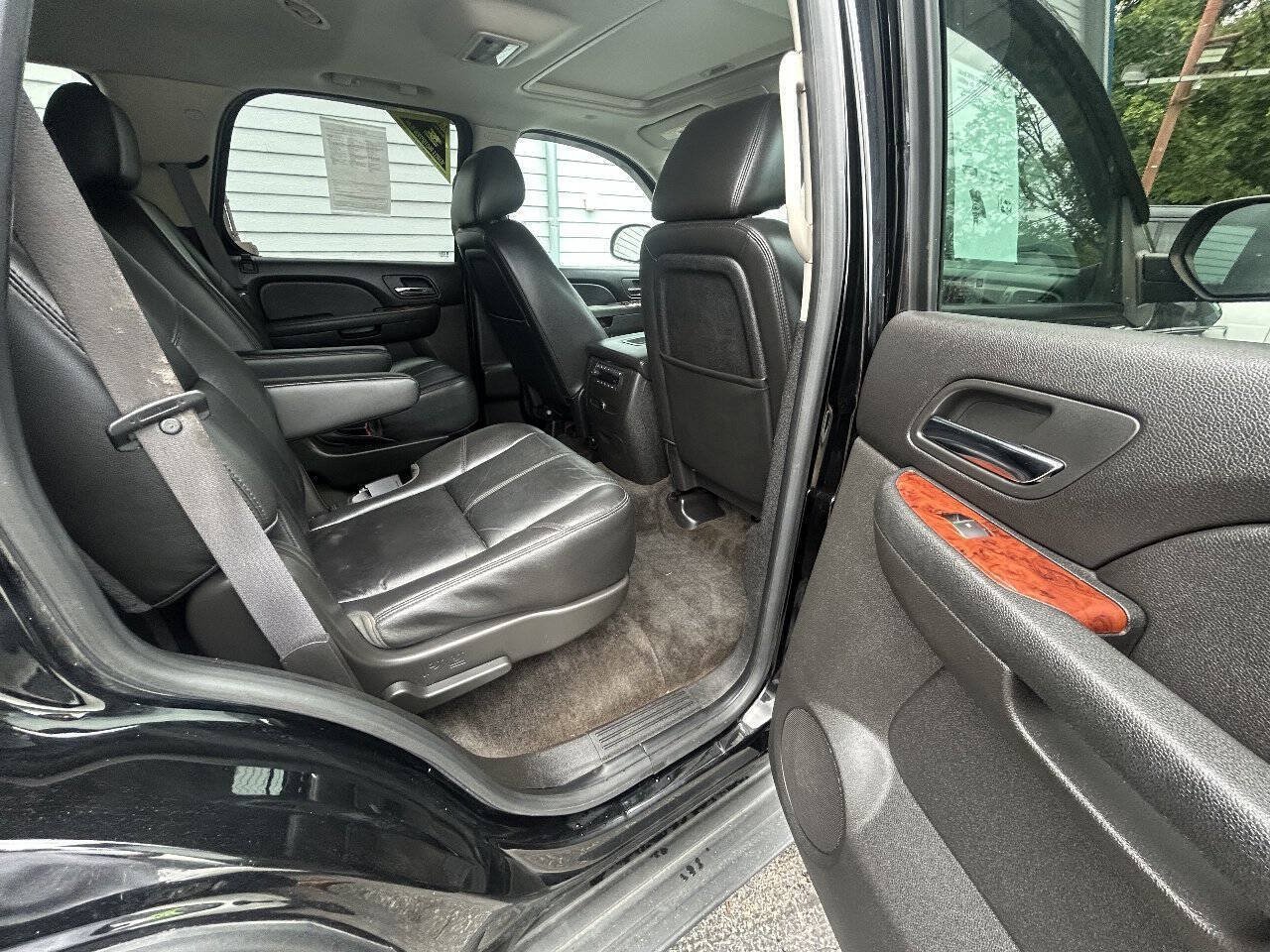 Used 2013 Chevrolet Tahoe LT w/ Luxury Package AWD/4WD image 13