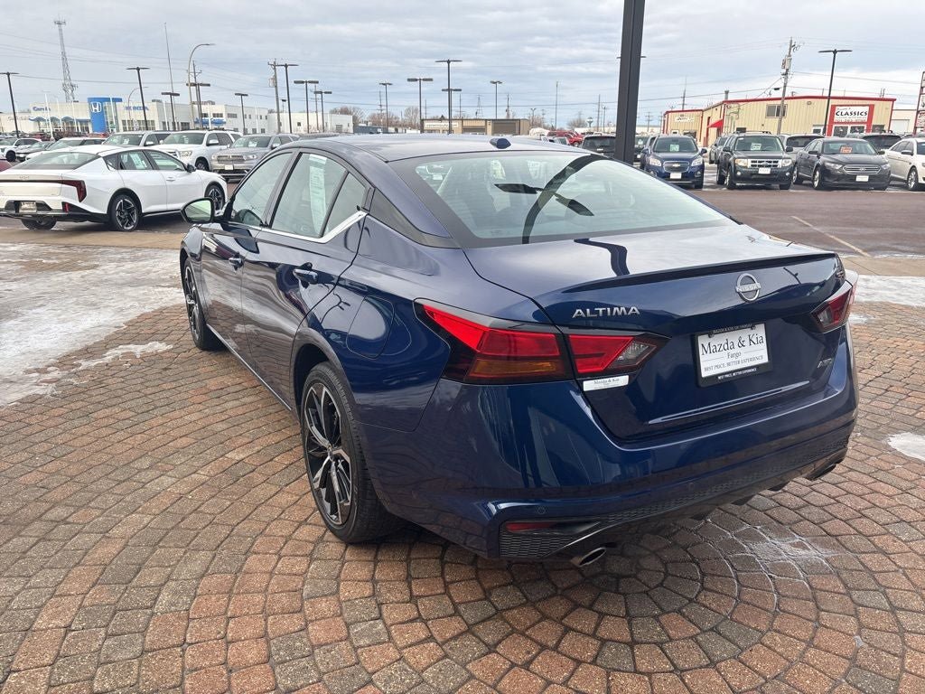 Used 2024 Nissan Altima 2.5 SR AWD/4WD image 7