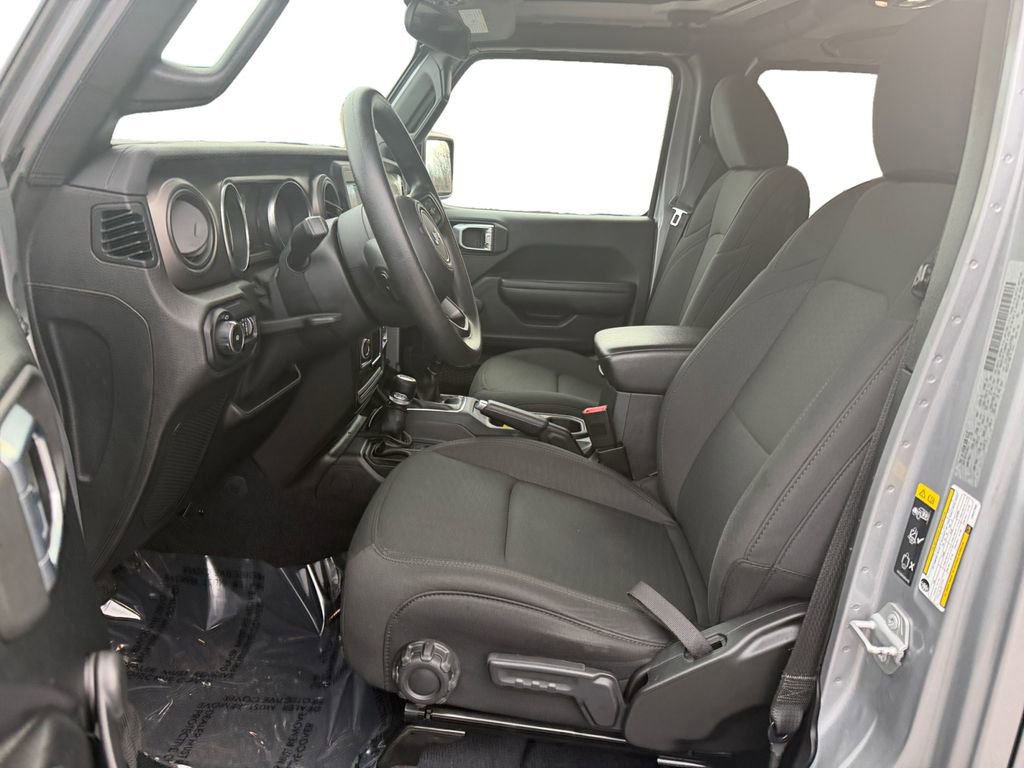 Used 2020 Jeep Wrangler Unlimited Sport image 9