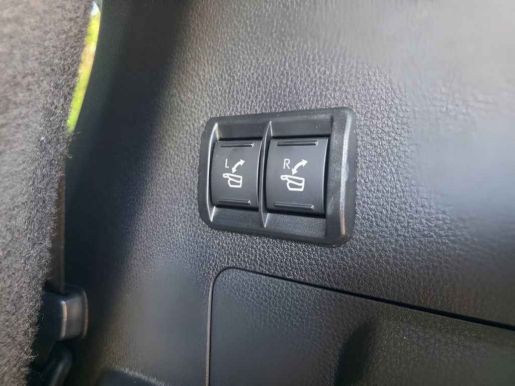 Used 2026 Toyota Sequoia Platinum image 9
