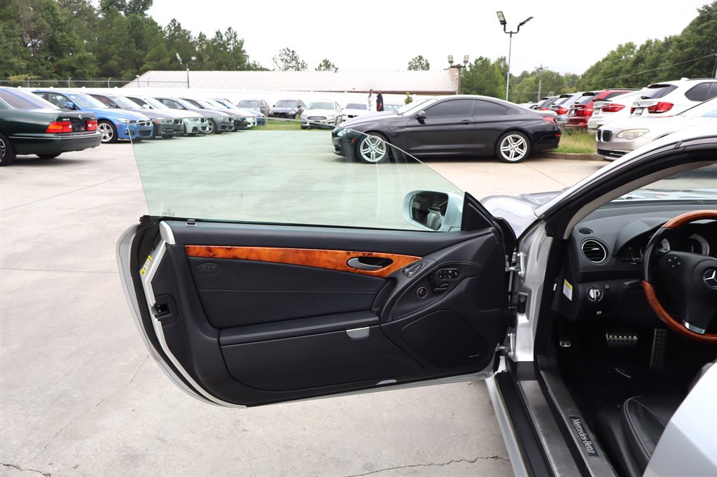 Used 2011 Mercedes-Benz SL 550 image 44