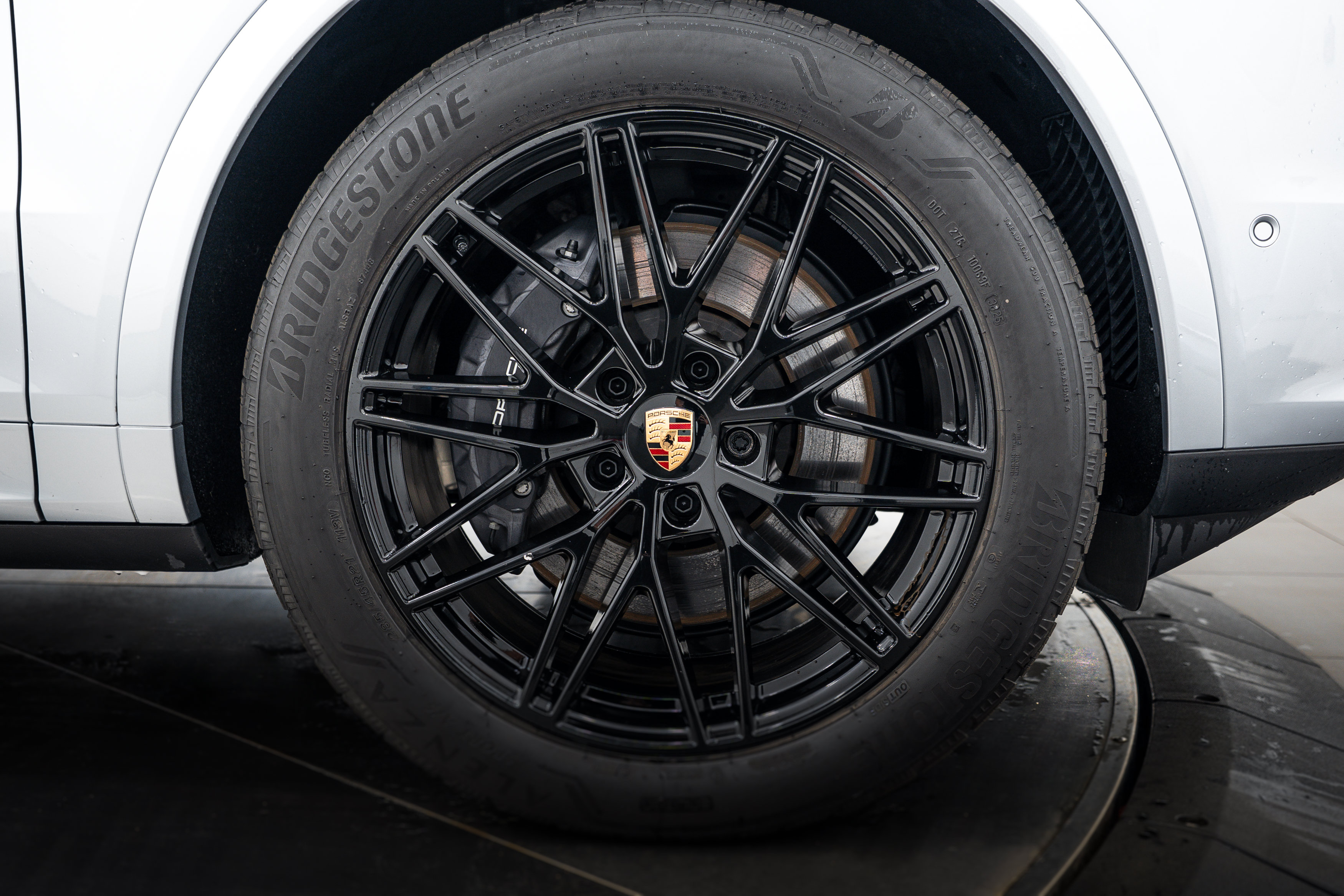 Certified 2026 Porsche Cayenne AWD/4WD image 11