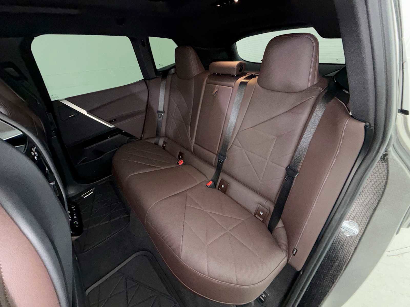 Certified 2023 BMW iX xDrive50 w/ Premium Package image 24