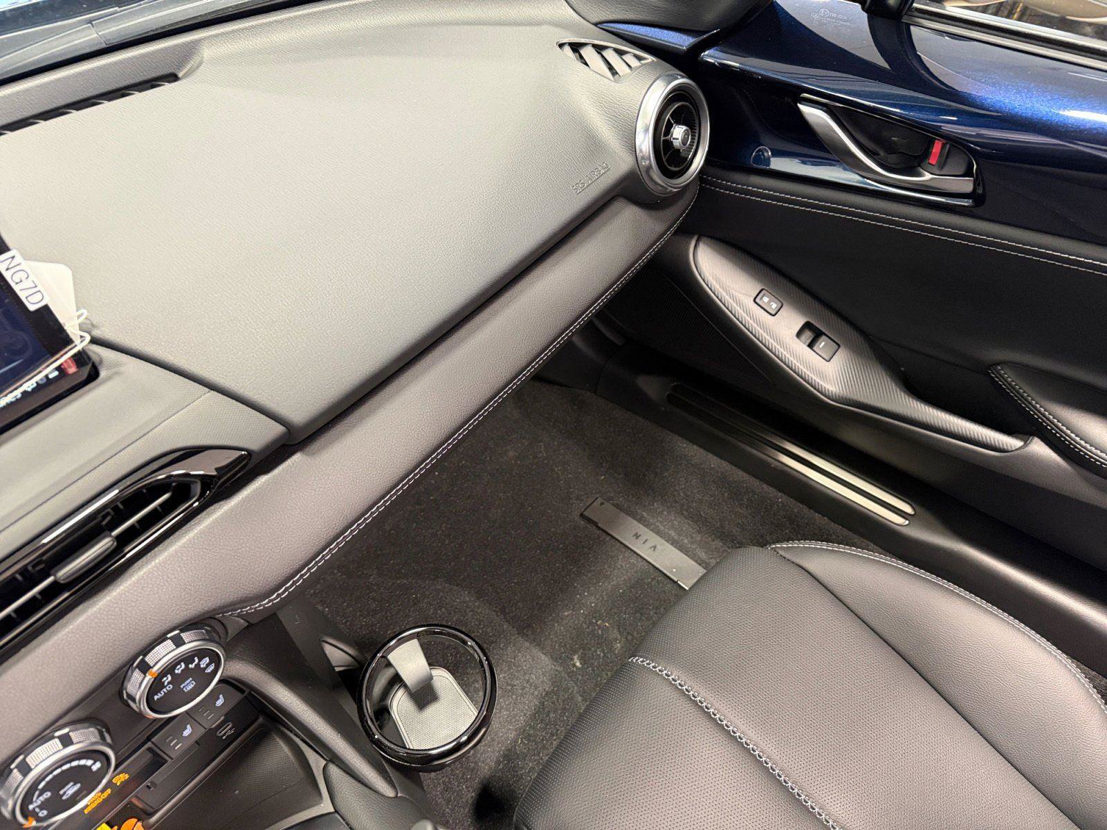 New 2025 MAZDA MX-5 Miata Grand Touring w/ Appearance Package RWD image 29