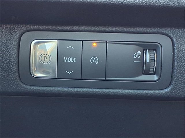 Certified 2025 Chevrolet Traverse LT image 12