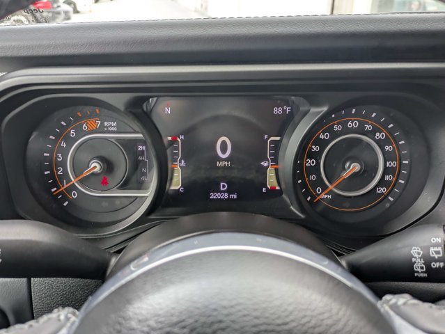 Certified 2026 Jeep Wrangler Unlimited Sahara AWD/4WD image 28