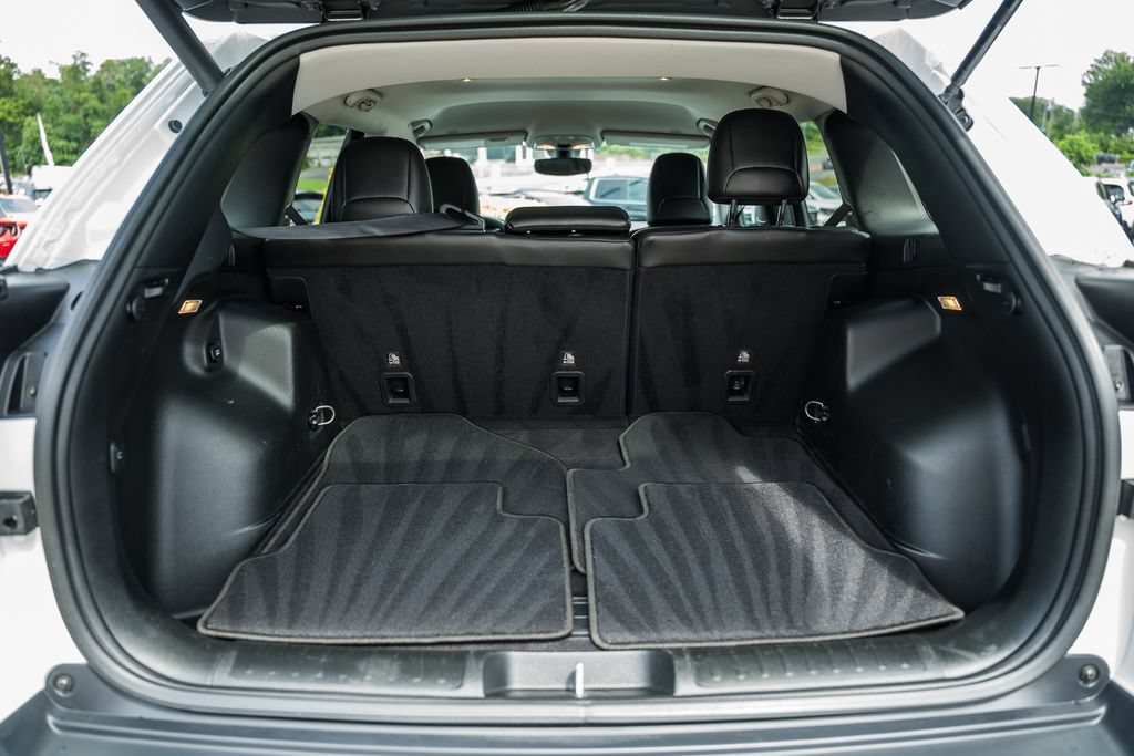 Used 2019 Jeep Cherokee Limited AWD/4WD image 10
