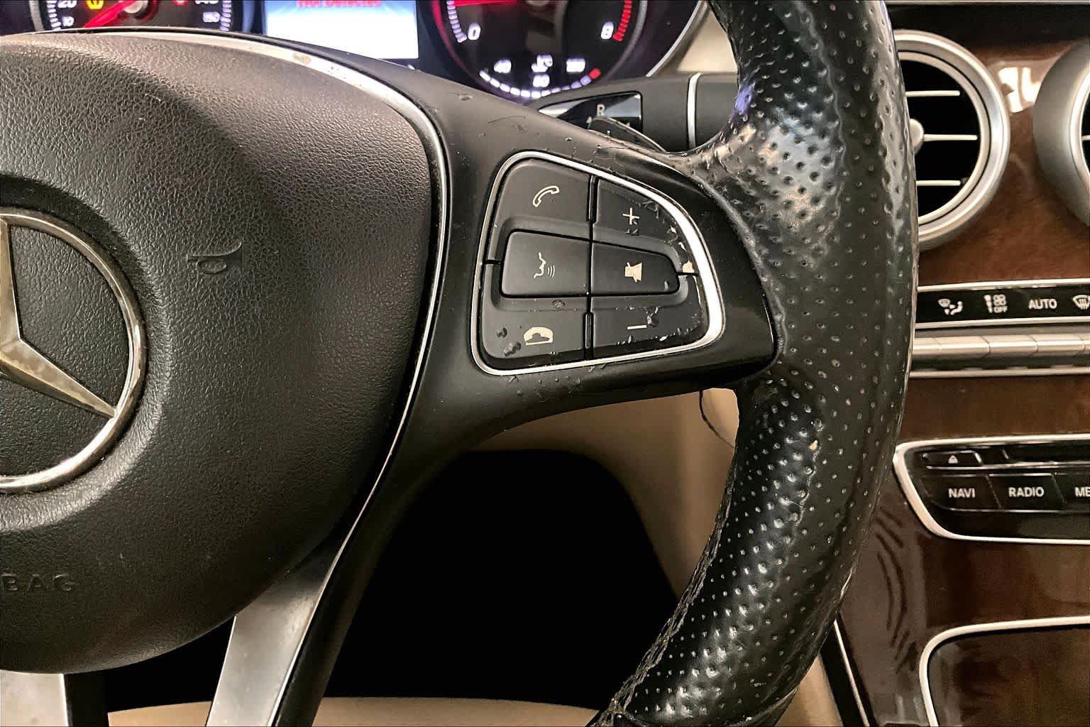 Used 2015 Mercedes-Benz C 300 4MATIC Sedan image 24