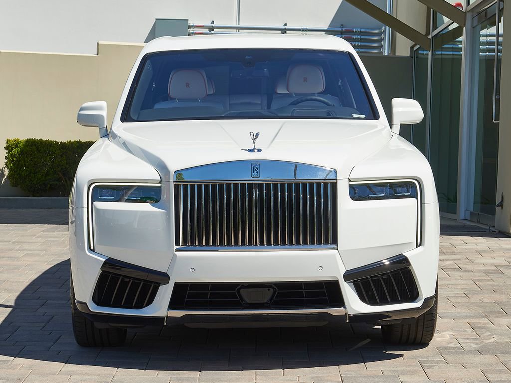 Certified 2025 Rolls-Royce Cullinan image 6