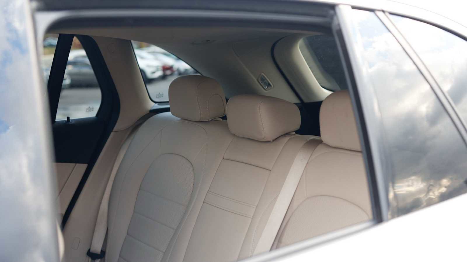 Used 2022 Mercedes-Benz GLC 300 4MATIC image 37