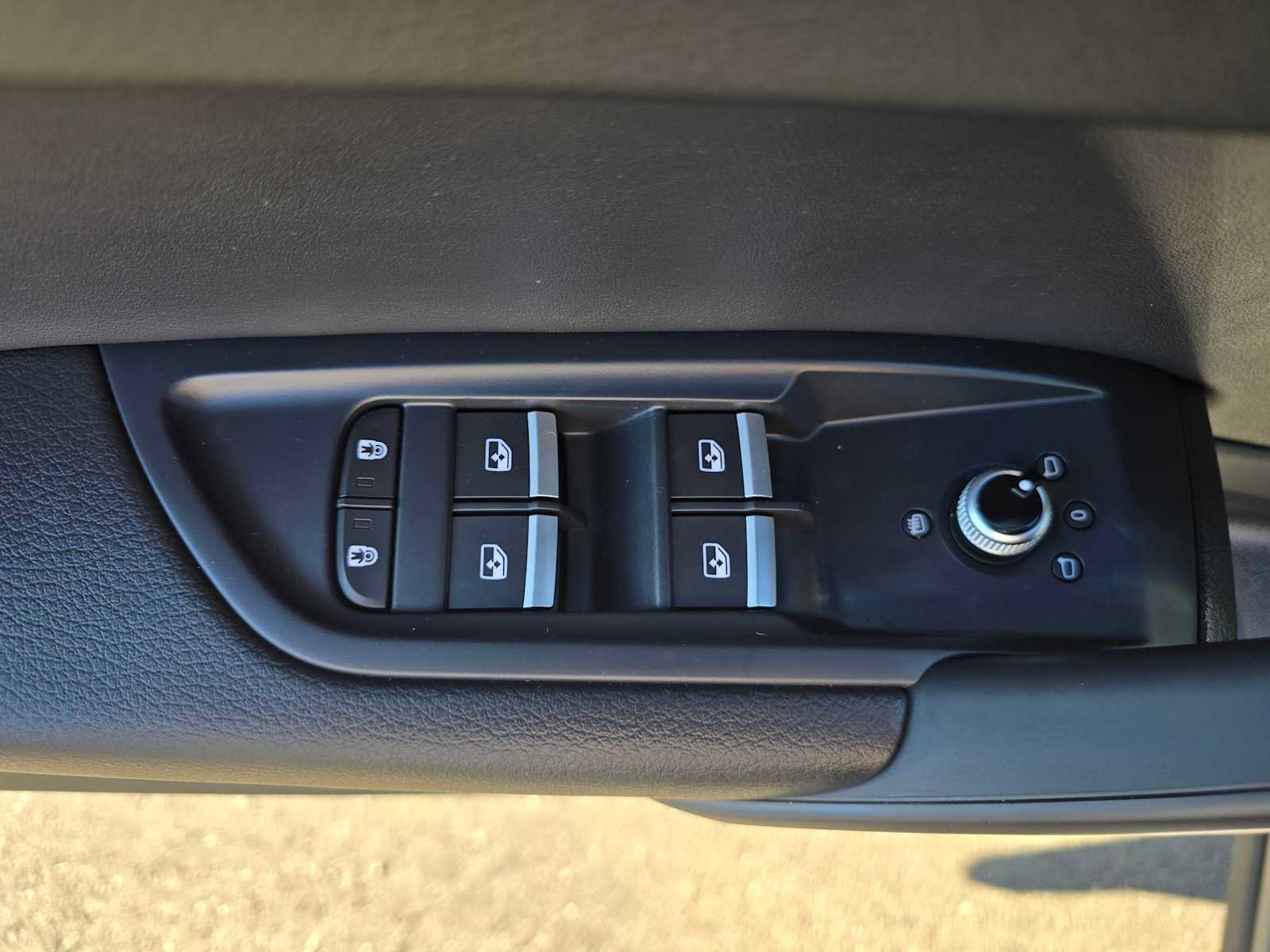 Certified 2025 Audi Q5 2.0T Premium image 24