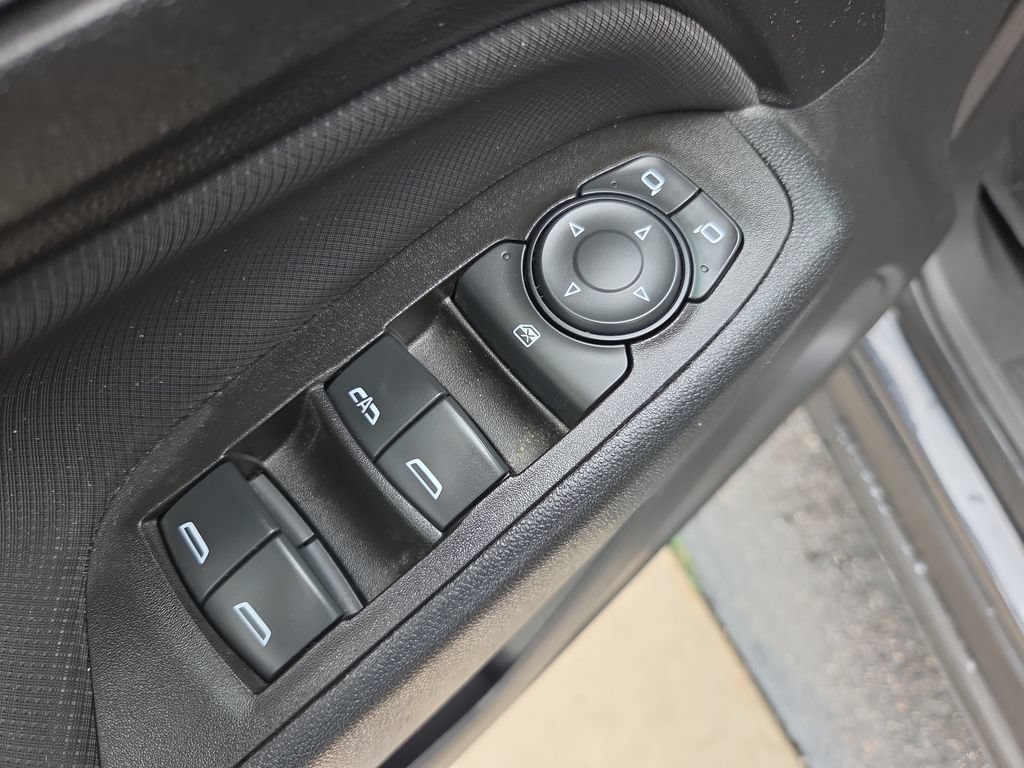 Certified 2022 Chevrolet Equinox RS w/ LPO, Floor Liner Package AWD/4WD image 28