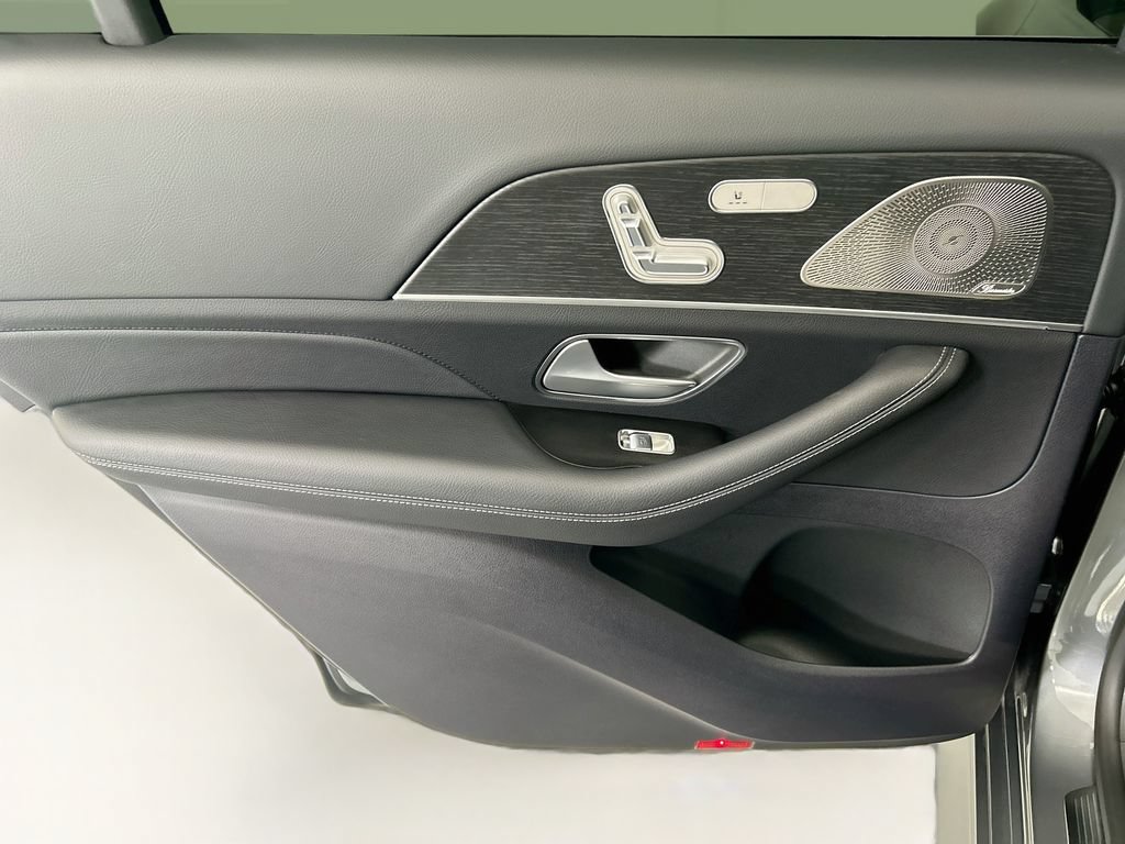 New 2026 Mercedes-Benz GLS 450 4MATIC image 25