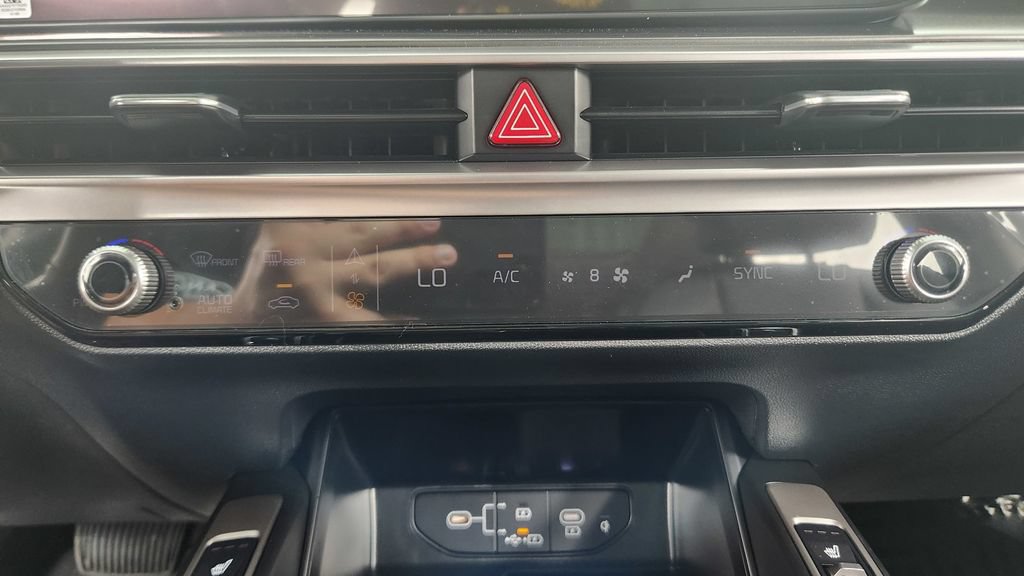 New 2026 Kia Sorento S w/ S Panoramic Sunroof Package FWD image 29