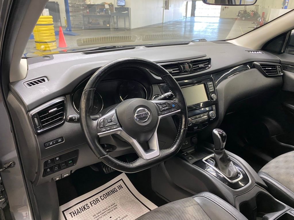 Used 2022 Nissan Rogue Sport SV w/ Technology Package image 23