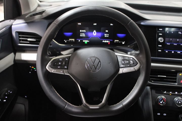 Used 2022 Volkswagen Taos SE w/ Panoramic Sunroof Package FWD image 35