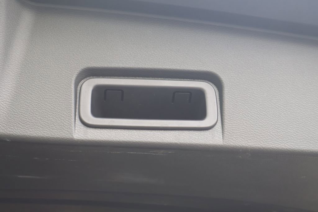 Used 2023 Nissan Rogue SV AWD/4WD image 47