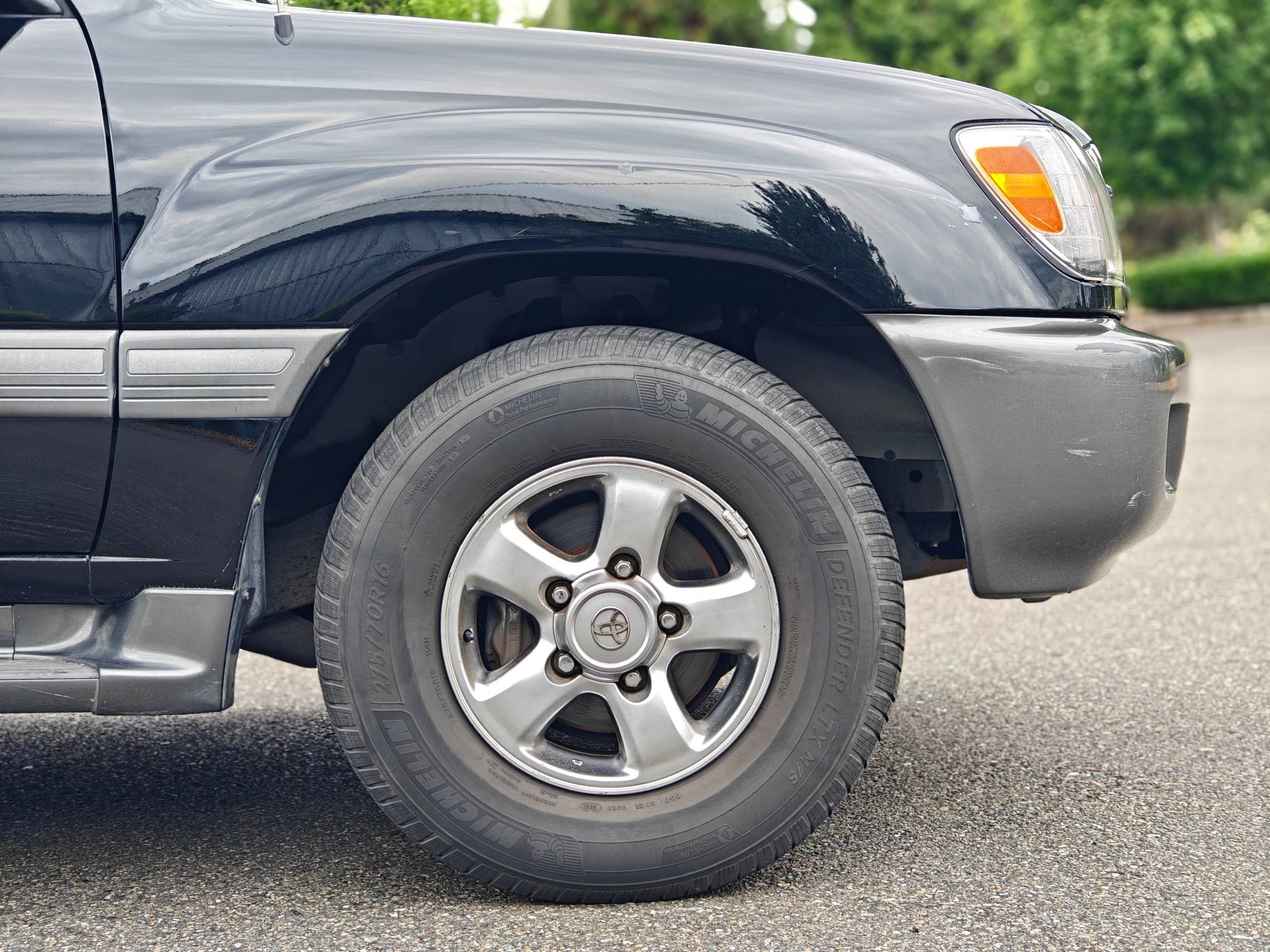 Used 2002 Toyota Land Cruiser AWD/4WD image 12