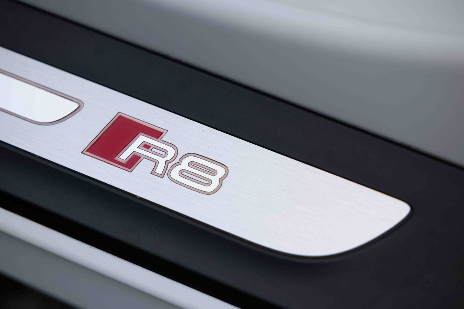 Used 2018 Audi R8 V10 RWD image 23
