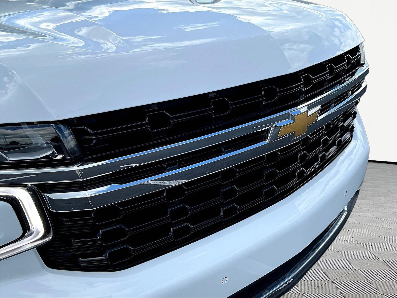 Used 2023 Chevrolet Suburban LS AWD/4WD image 34